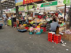 -上海龙吴水胜海发市场