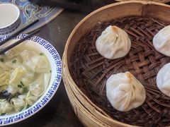 -笑来喜馄饨小笼工坊(通扬路店)