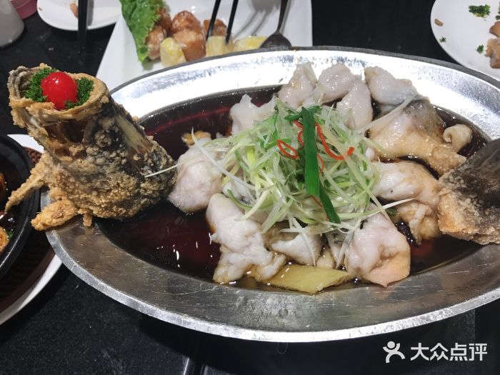 鹿港小镇(金虹桥国际中心店)油淋鲈鱼图片
