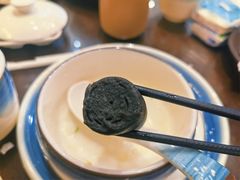 香滑黑芝麻卷-喜喜酒家·纯手工点心·粤菜