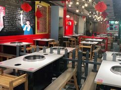 大堂-钢管厂五区小郡肝串串香火锅(人民广场店)