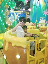 -维佳童话镇演出现场(徐东店)