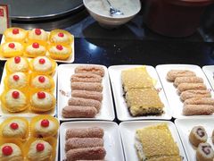 -八一路好吃街(雨田商务大厦店)