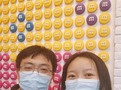 -m豆巧克力世界(上海世茂广场店)