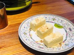 帕芙立-塔哈尔·新疆盛宴(城西银泰店)