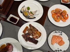 -广州万富希尔顿酒店·感趣自助餐厅·金秋蟹宴生蚝海鲜刺身