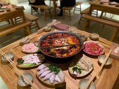 -白乐天毛肚火锅馆(解放碑店)