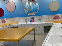 -嘻游纪儿童游泳课程中心(红博中央公园店)