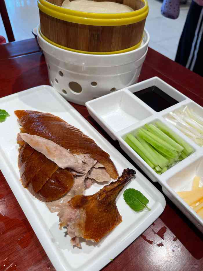 京味张·北京烤鸭(南山店)-"地址:南油地铁站d出口来福士往200m左.