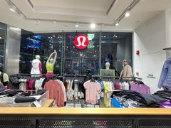 -lululemon(上海浦东IFC店)
