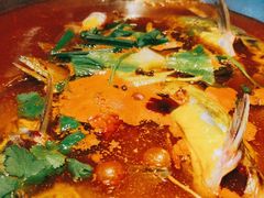 -野山舂·贵州现舂酸汤火锅(鸿通城店)