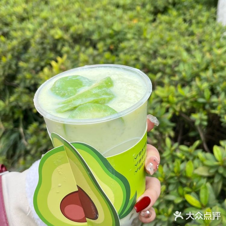 牛油果色的春天太让人期待啦🥑