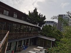 -鲤鱼塘农家山庄