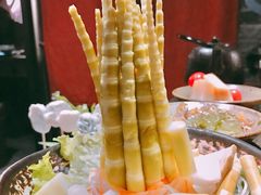 -湊湊火锅·茶憩(新中关购物中心店)