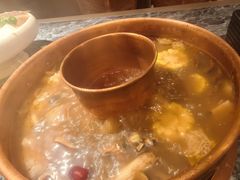 -慢丽江·云南野生菌土鸡锅(西山店)