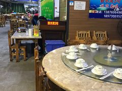 -四川小胡子海鲜(丁村万人海鲜广场店)