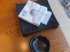 餐具摆设-炎蔵牛舌烤肉