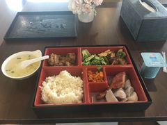 -奔驰上海利星(七宝店)