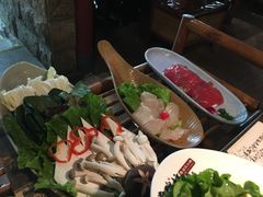 -老牌坊云南鱼豆花火锅(哈西万达店)