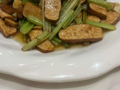 -丹江口渔村·湘味厨房(桃园店)