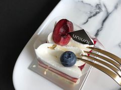 -UNI UNI(环亚凯瑟琳店)