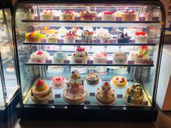 面包甜点陈列柜-金凤成祥(花园路店)