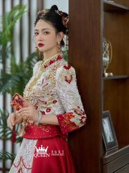 点击看大图 -艾拉·女王婚纱礼服馆