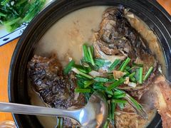-临江餐馆二楼美食部落