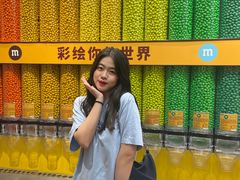 -m豆巧克力世界(上海世茂广场店)