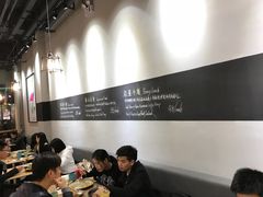 大堂-HELLO 27 意面·沙拉·帕尼尼