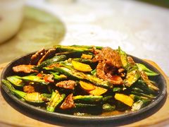 秋葵炒牛肉-川味堂·四川豆花(八卦岭店)