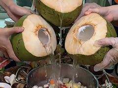 -墨脱石锅椰子鸡•香草鸭•东山羊(大东海店)