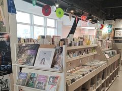 -浣熊唱片店(上海影城店)