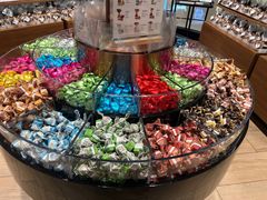 -Laderach 莱德拉(上海环贸iapm店)