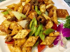 风味馕炒肉-东方亚克西餐厅(西康路店)