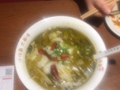 -渝是乎酸菜鱼(龙旗购物中心店)