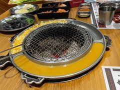 -青瓦炭韩潮烤肉(花园道店)