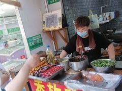 -正宗杂粮煎饼香软鸡蛋饼