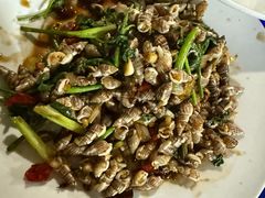 -超越海鲜屋(飞龙物业店)