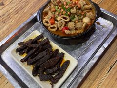 手撕牛肉-西环肥仔螺蛳粉(总店)
