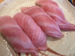 金枪鱼大腩寿司-沼津魚がし鮨(御殿場アウトレット店)