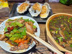 -蚝堡海鲜·威海菜·海肠捞饭·烧烤·亚洲吃蚝公司(幸福门店)