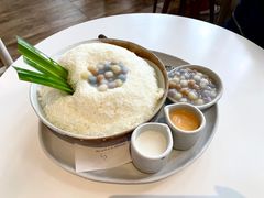 咸蛋黄雪冰-Cheevit Cheeva(Sirimangkalajarn)