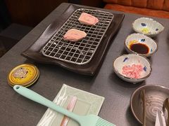 -铭牛烧肉·和牛海鲜自助(高新月牙湖店)
