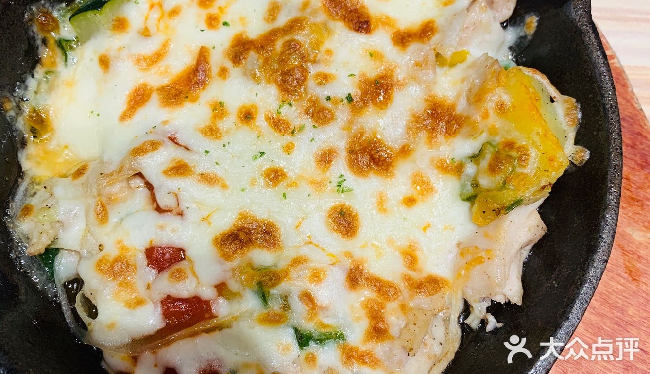 每次不知道吃啥的时候点他家不会踩雷，要了个招牌铁板鸡