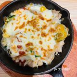 每次不知道吃啥的时候点他家不会踩雷，要了个招牌铁板鸡