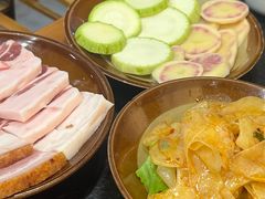 -阿山卓·野生菌火锅·纳西火塘烤肉