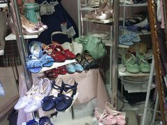-甜镜物语 LOLITA·汉服·JK制服三坑生活馆(滨江道店)