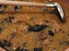 小鸡炖蘑菇-关东小磨东北菜(漕河泾印象城店)