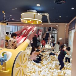 -奈尔宝家庭中心·亲子餐厅(北京东坝万达店)